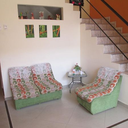 Residencia Casa Linda Hotell Iquitos Exteriör bild